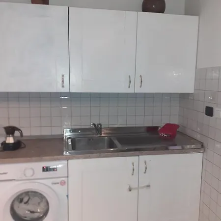 Vacanze Malu * 莫内利亚